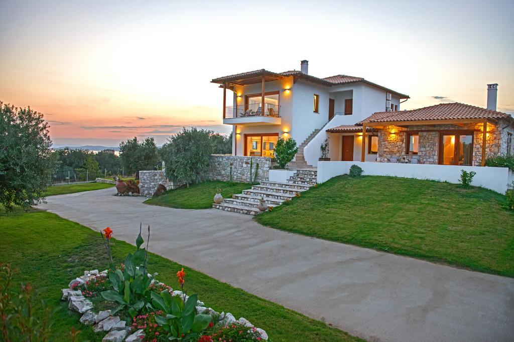 Villa Almira Luxury Apartments Урануполи Екстериор снимка