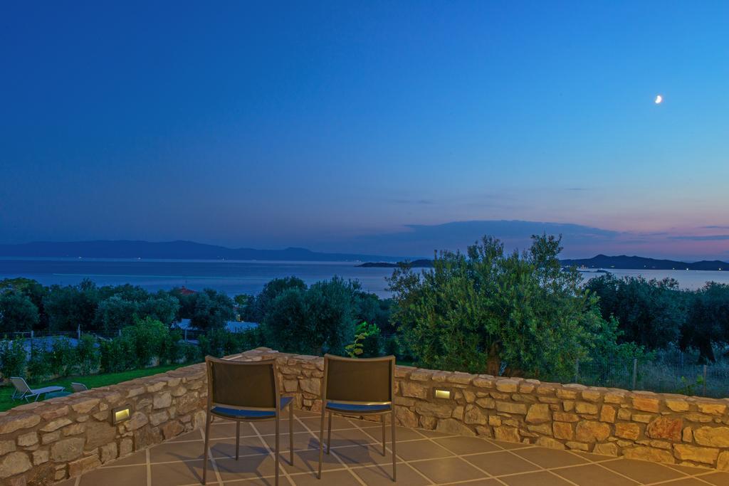 Villa Almira Luxury Apartments Урануполи Екстериор снимка