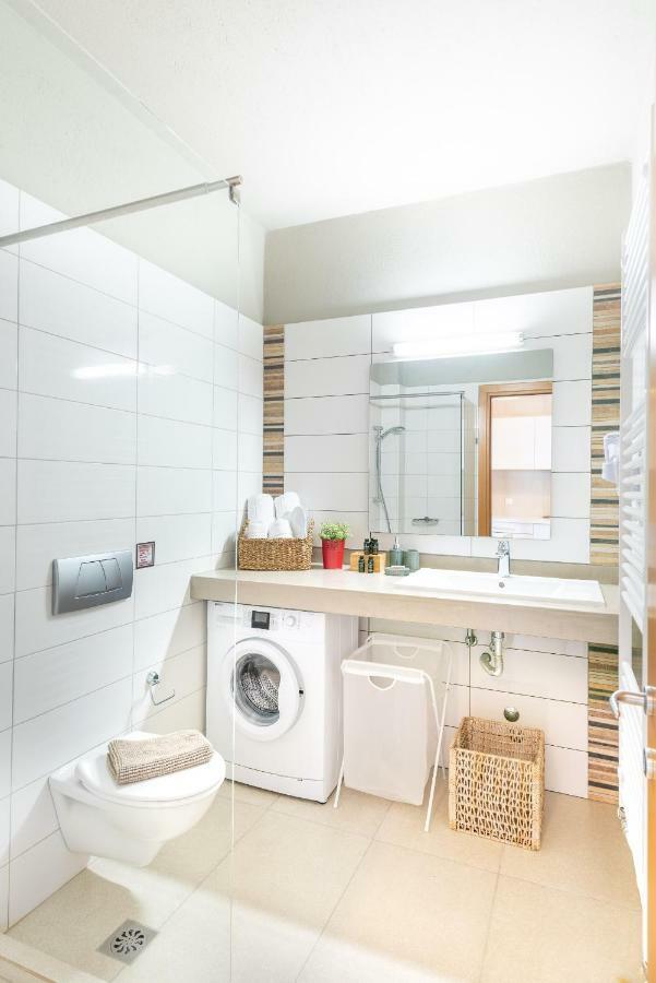 Villa Almira Luxury Apartments Урануполи Екстериор снимка